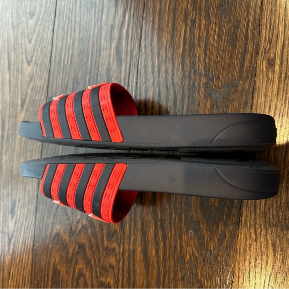 Chanel CC Flat Slide Rubber Sandals - Picture 11 of 13